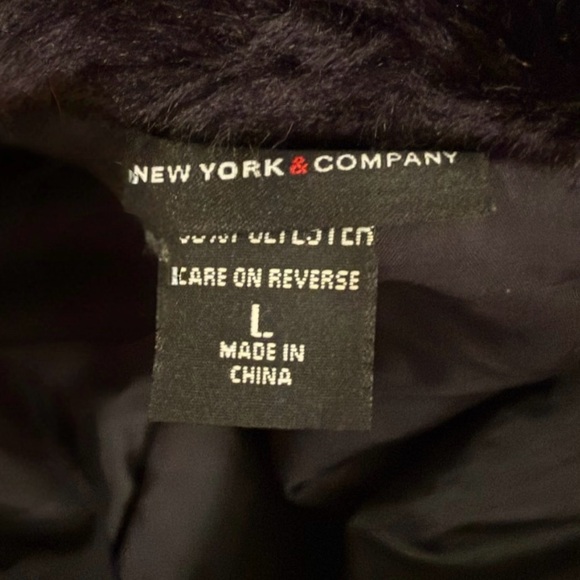New York and Company Black Faux Fur Vest size Large - Picture 5 of 6